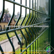 1.8 * 3m the green pvc coated welded triangular bending fence